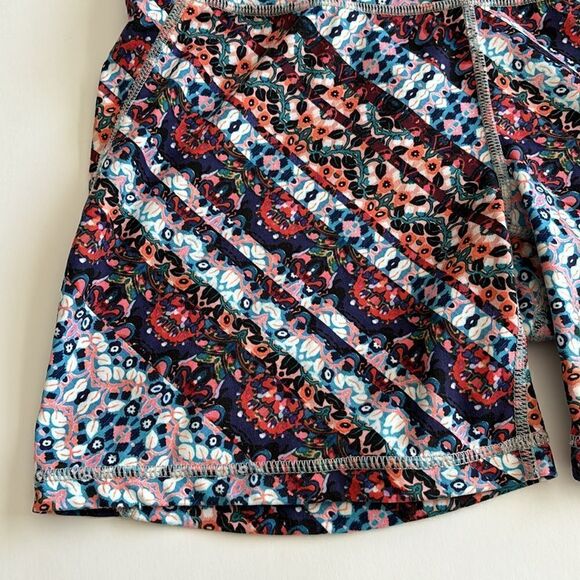 Athleta Floral Shorts Size Small - Picture 3 of 9